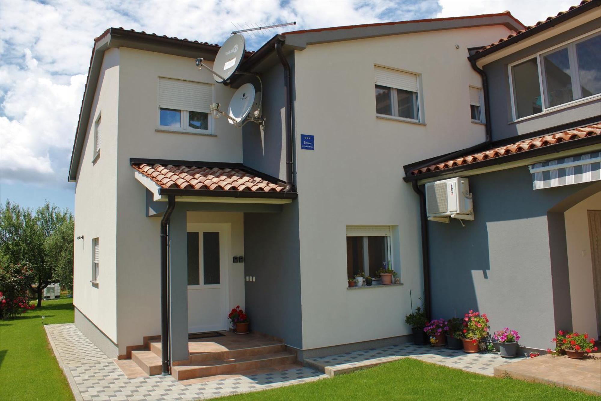 Apartments Nelle Pola Esterno foto